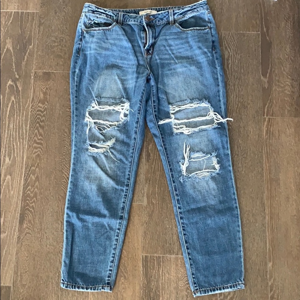 Distressed Boyfriend jeans sz. 12